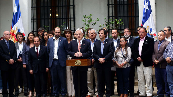 Piñera dice que hemos vivido "tiempos difíciles" y que serán una oportunidad para construir un Chile "más libre y justo"