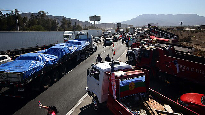 Manifestantes cortan tránsito en Ruta 68: Usuarios reportan hasta dos horas de espera