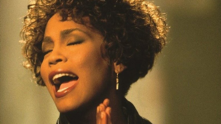 Mejor amiga de Whitney Houston, Robyn Crawford, confiesa que entre ellas hubo una relación amorosa