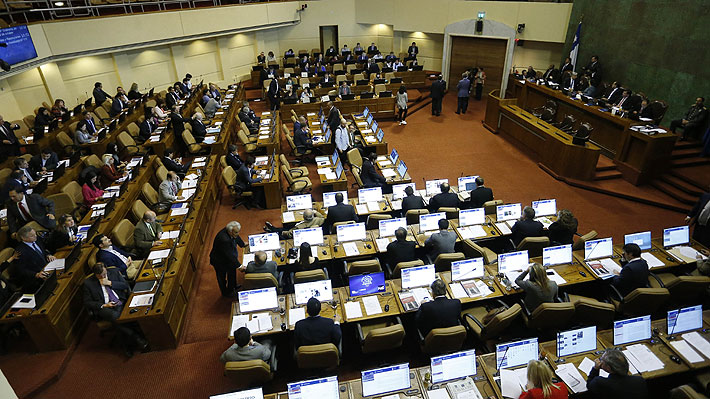 Cámara despacha al Senado proyecto de las "40 horas" con gradualidad, pero sin flexibilidad laboral