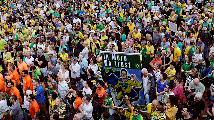 Miles de personas protestan en Sao Paulo en rechazo a la liberación del ex presidente Lula da Silva