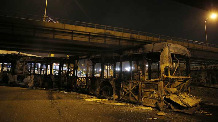 Destrucción de buses del Transantiago se calcula en más de US$7 millones