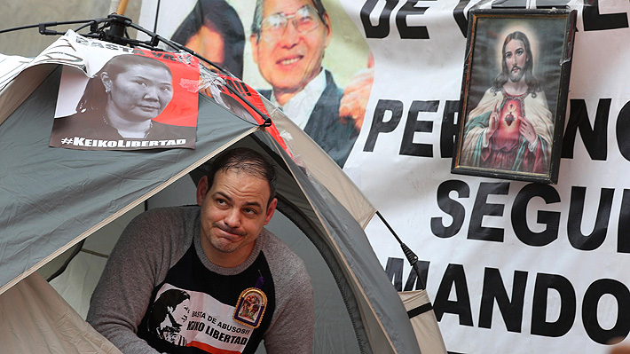 Marido de Keiko Fujimori inicia una huelga de hambre en protesta contra "show" de la Fiscalía