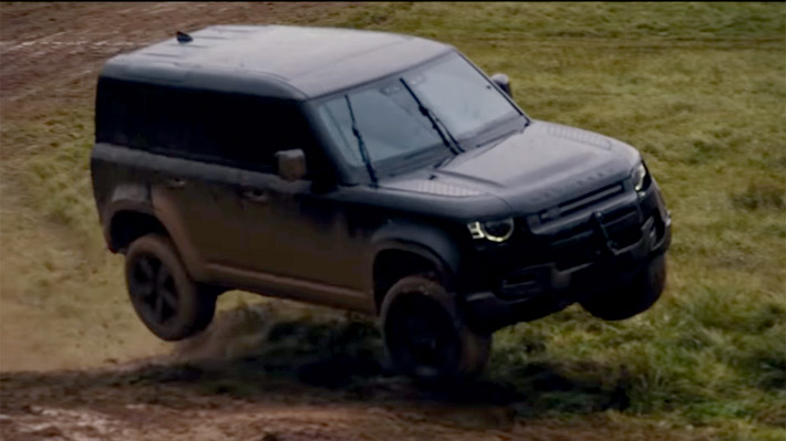 El nuevo Land Rover Defender luce poderoso en la próxima entrega de James Bond