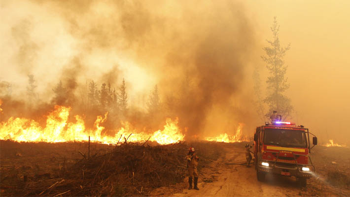 Alcalde Sharp solicita un fiscal especial para investigar los incendios forestales en Valparaíso