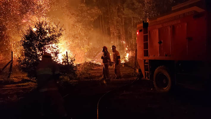 Valparaíso: Incendio en Rodelillo deja al menos cinco viviendas destruidas y ocho focos siguen activos