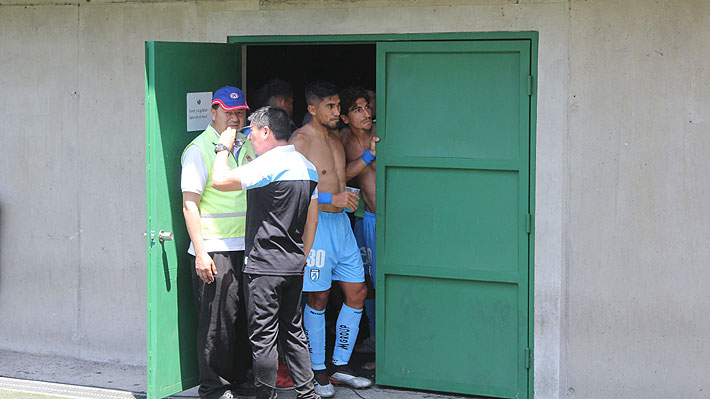 Los momentos de "terror y desesperación" que vivieron los futbolistas de Calera e Iquique por la irrupción de "barras bravas"
