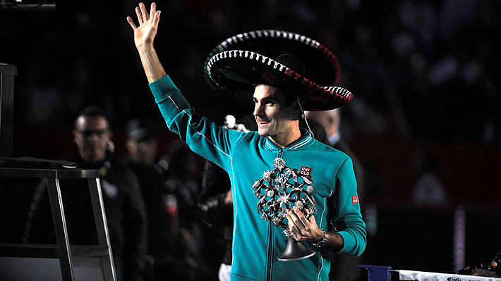 Roger Federer desata locura en México y su partido contra Zverev rompe récord de asistencia