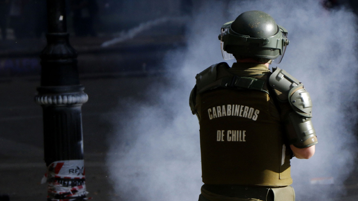 Carabineros y heridos por perdigones en Valparaíso: "También los delincuentes usan armas"