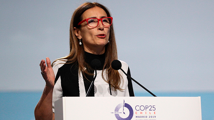 Ministra Schmidt valora movilizaciones climáticas: "Necesitamos la voz de la gente joven, de los ciudadanos en las calles"