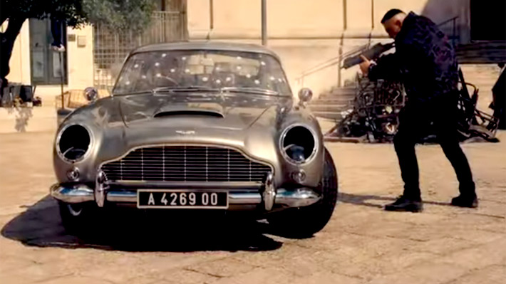 El clásico Aston Martin DB5 de James Bond llega armado hasta los dientes en la película "No time to die"