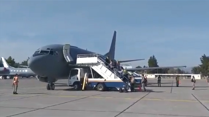 Familiares de los pasajeros del Hércules C-130 emprenden vuelo rumbo a Punta Arenas