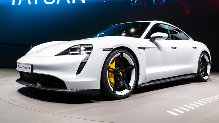 Agencia de EE.UU. baja el rango de autonomía del Porsche Taycan eléctrico a 323 km.