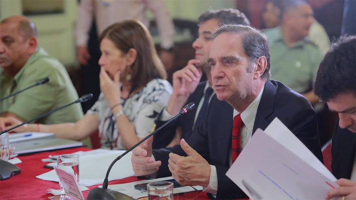 Comisi&oacute;n de Hacienda del Senado aprueba proyectos que ponen fin al Sename y que modernizan carrera en Gendarmer&iacute;a