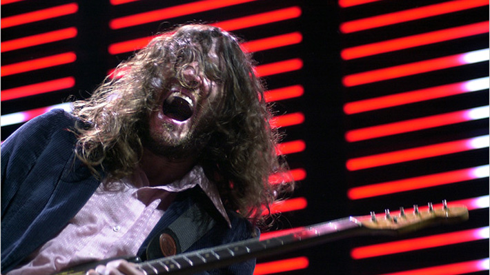 El guitarrista John Frusciante regresa a Red Hot Chili Peppers tras una década de su salida