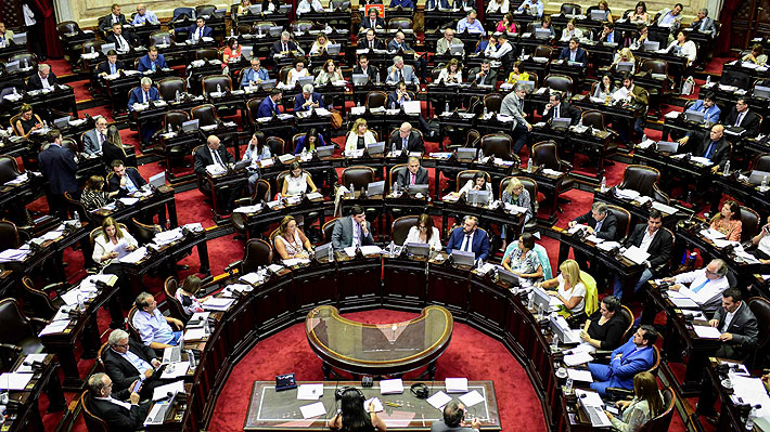 Argentina: Proyecto de ley de "emergencia económica" pasa su primera valla tras ser aprobado por la Cámara de Diputados