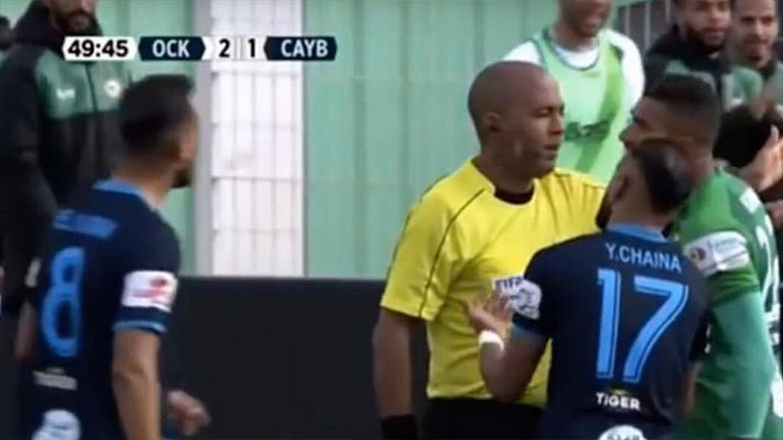 Video: Los cuatro penales cobrados por un árbitro en un mismo partido y que le costaron una suspensión de por vida