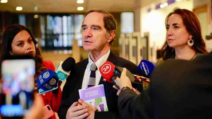 Entra en vigencia ley que permite cambio de sexo registral y Registro Civil ya suma 921 peticiones