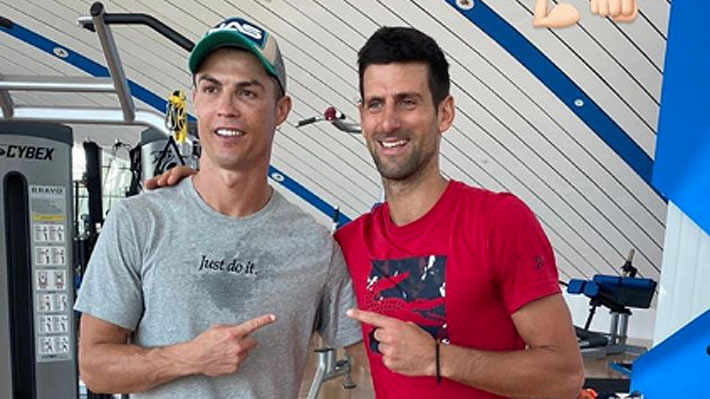 Revisa las imágenes del divertido entrenamiento en el que Cristiano Ronaldo le "enseña" a saltar a Novak Djokovic