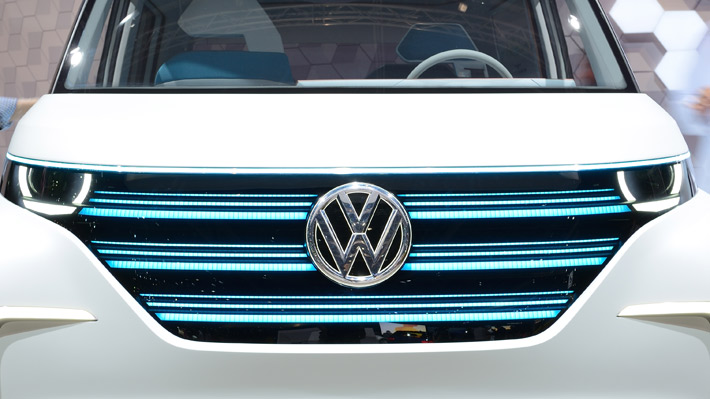 Volkswagen acelera producción de autos eléctricos y fija nuevos objetivos