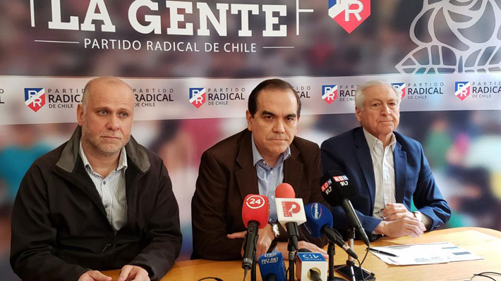 Oposición dice que Presidente "no dimensiona" lo que ocurre en el país: "La crisis está vigente y lista para rebrotar"