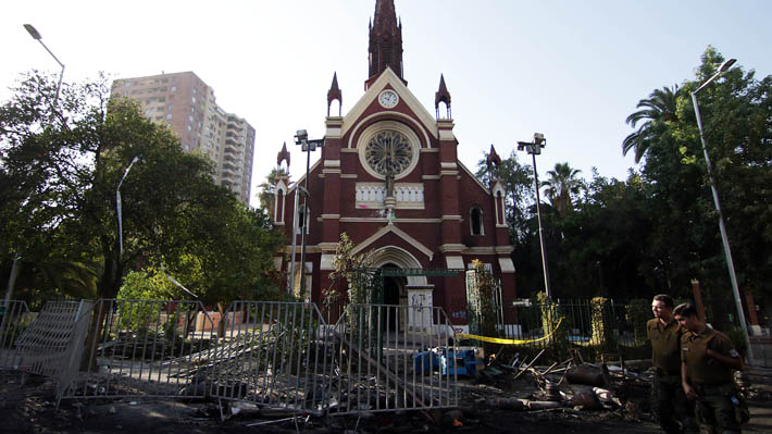 Sospechoso de iniciar incendio en Iglesia de Carabineros queda en prisión preventiva