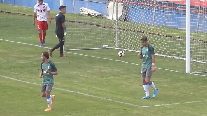 Zampedri anotó su primer gol por la UC en amistoso ante San Felipe: Repasa el tanto y la formación que usó Holan