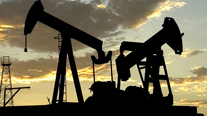 Petróleo supera barrera de los US$70 y oro se dispara a máximos desde 2013 por tensión entre EE.UU e Irán