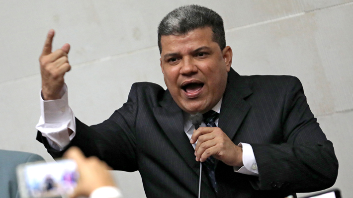 Luis Parra, el diputado opositor expulsado de su partido que fue elegido por los chavistas como presidente del Parlamento