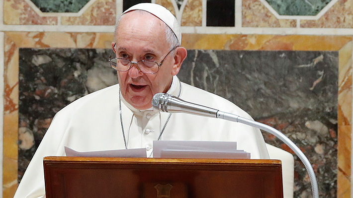 Papa Francisco reafirma su apoyo al celibato tras dichos de Benedicto XVI sobre la ordenación sacerdotal