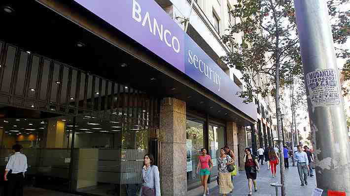 Banco Security compensará a más de 17 mil consumidores afectados por "cobros injustificados" en líneas de sobregiro