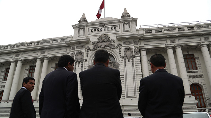 Tribunal Constitucional de Perú respalda decisión del Gobierno de Vizcarra de disolver el Congreso