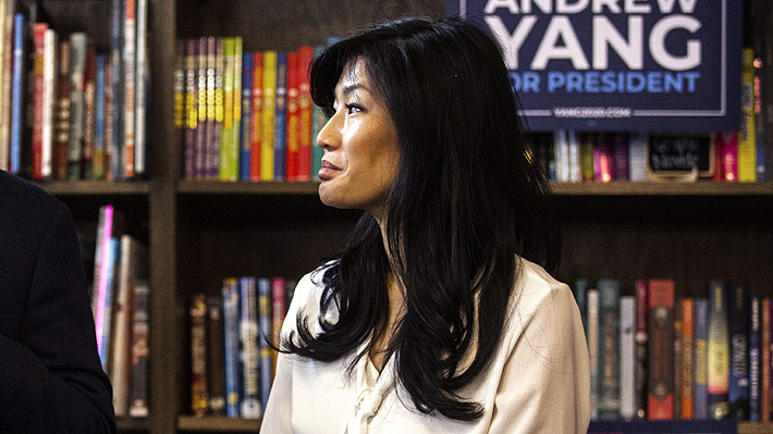 Esposa de Andrew Yang, candidato presidencial de EE.UU., reveló episodio de abuso sexual por parte de su ginecólogo