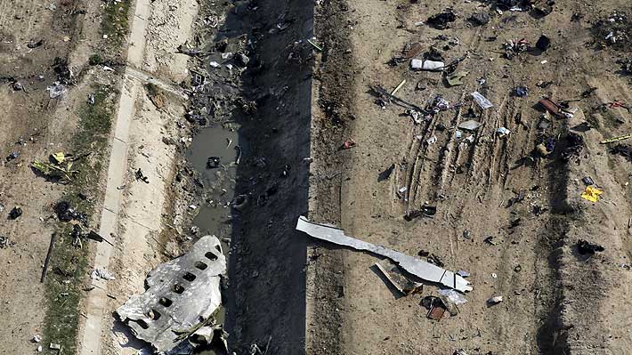 Irán confirma que fueron dos los misiles disparados contra el avión ucraniano donde murieron 176 personas