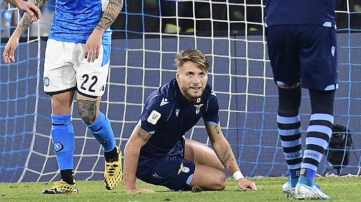 Video: Goleador del f&uacute;tbol italiano se resbala al patear un penal y termina pifiando con los dos pies