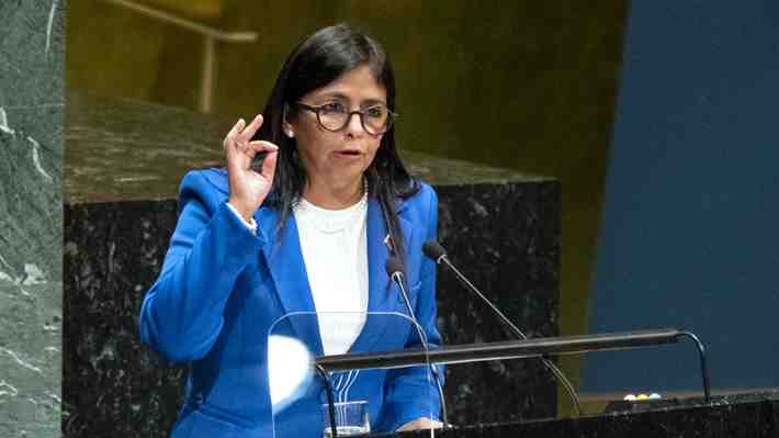 España afirma que no permitió el ingreso de ministra de Maduro a su territorio tras polémica escala en Madrid
