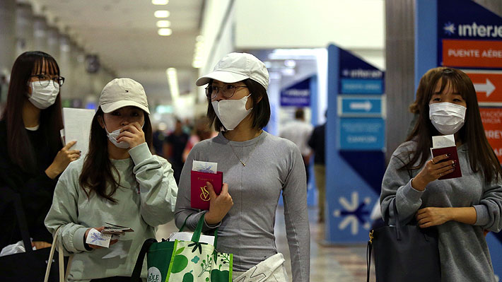 Seremi de Salud entrega medidas preventivas que se tomarán en el Aeropuerto de Santiago por coronavirus