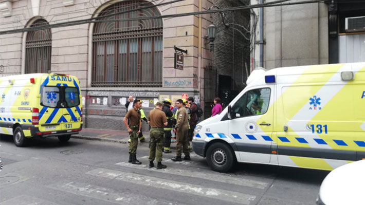 Deslizamiento de ascensor en cerro Concepción deja pasajeros lesionados en Valparaíso