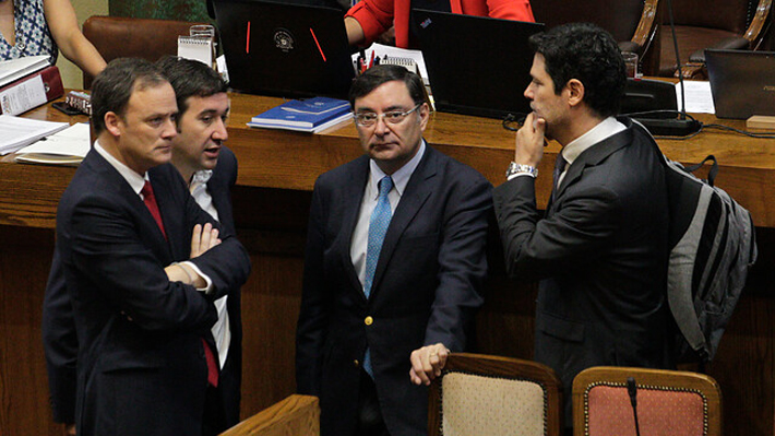 Senado inicia revisión de acusación constitucional contra intendente Felipe Guevara