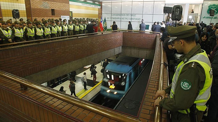Metro informa que Carabineros dejará de utilizar la comisaría ubicada al interior de estación Baquedano