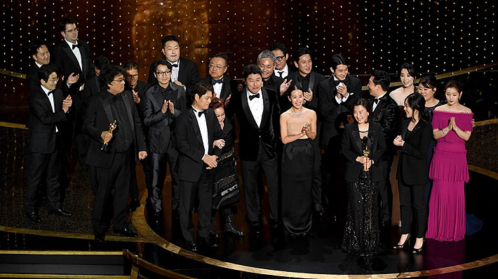 Filme surcoreano "Parásitos" hace historia y gana el Oscar 2020 a Mejor película