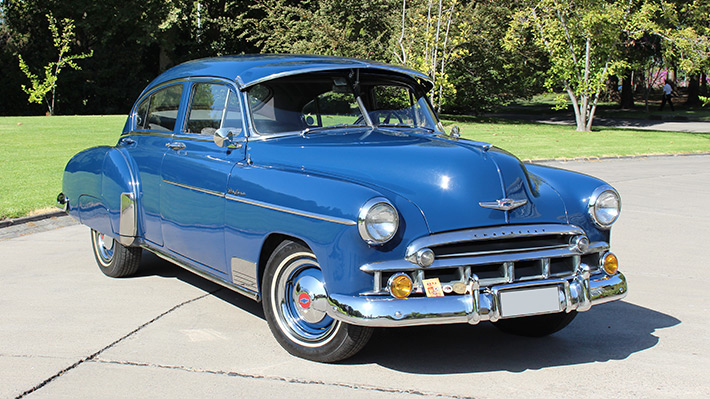  Chevrolet Fleetline DeLuxe    Un auto con todo el lujo estadounidense de la posguerra