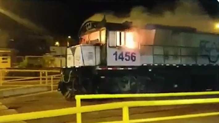 Gobierno se querellará por tren quemado en Antofagasta y asegura que hay un detenido
