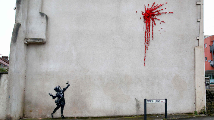 Banksy confirma la autoría de un mural que apareció en Bristol para San Valentín