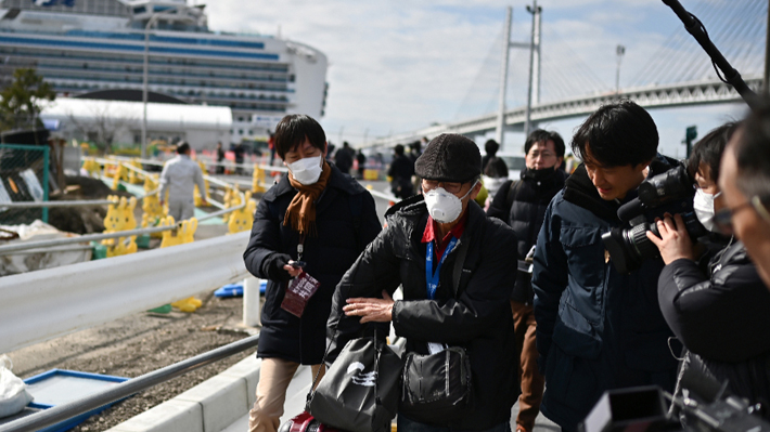 Coronavirus: Pasajeros del crucero "Diamond Princess" comienzan a desembarcar tras 14 días de cuarentena en Japón