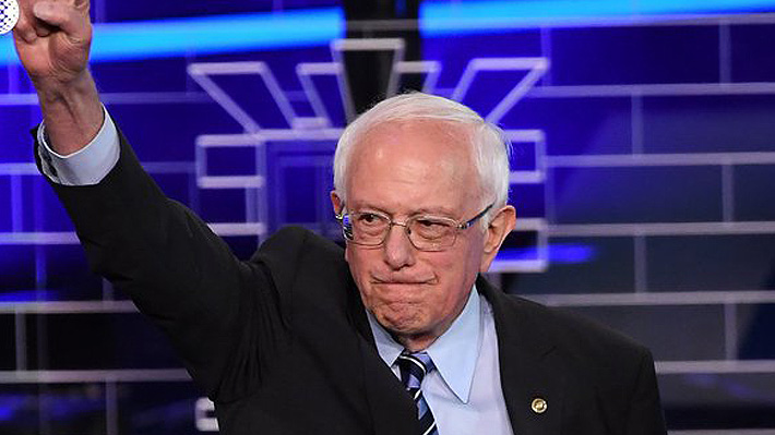 Los precandidatos demócratas se unen contra Sanders en el debate previo a las primarias en EE.UU.