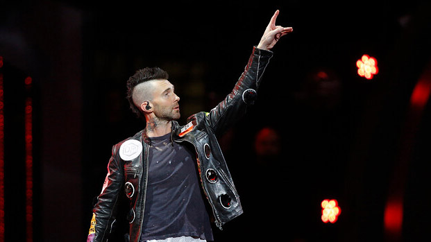 Maroon 5 recibe una ola de críticas en sus primeros minutos de show por la actitud de Adam Levine en Viña 2020