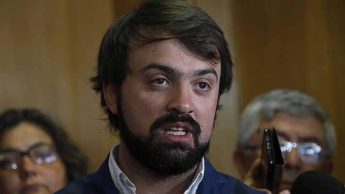 Sharp sobre plebiscito: "Me preocupa el clima que ha ido tomando la discusi&oacute;n sobre el cambio a la Constituci&oacute;n"