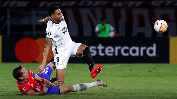 Colo Colo hace un pobre partido ante Wilstermann y cae en su debut en la Libertadores sin generarse ni una situación de gol