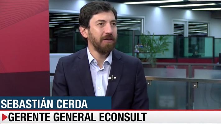 Economista Sebastián Cerda ve como "razonable" que el Banco Central baje la tasa en 50 puntos base